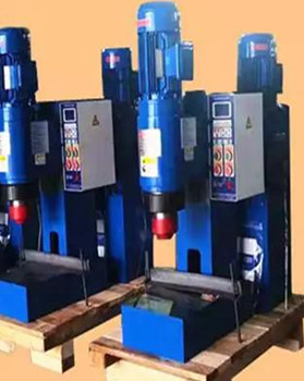 2020年冬季無(wú)鉚釘鉚接機(jī)價(jià)格貴不貴?