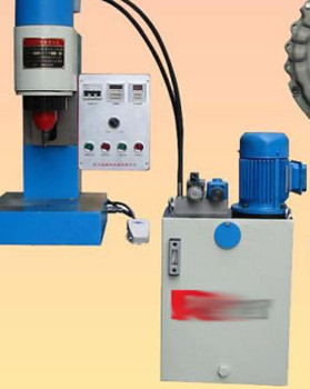 沒有鉚釘連接的無鉚釘鉚接機如何調試?